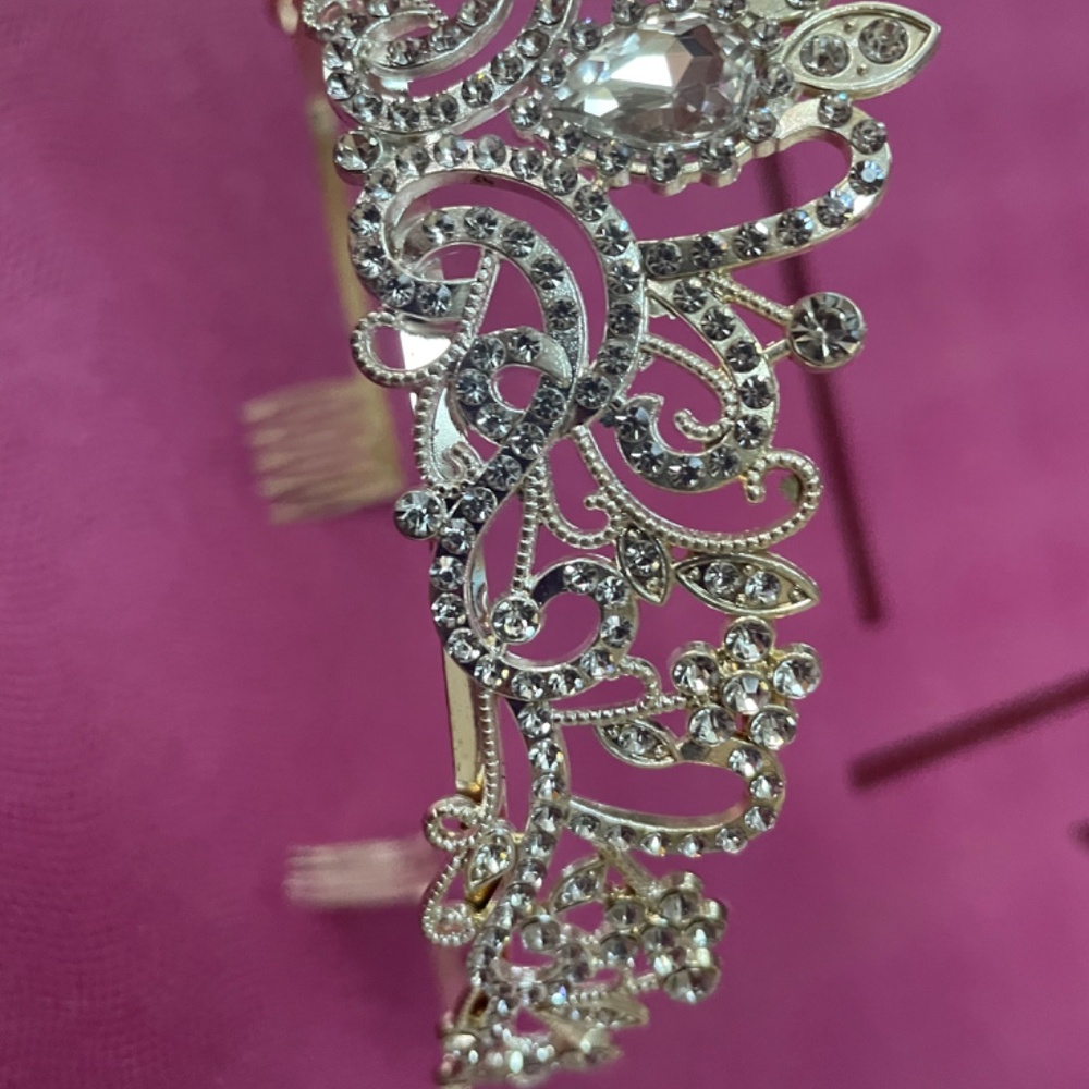 Tiara - Picture 4 of 6